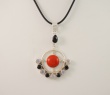 Pendentif  "Inari" Argent, Corail rouge, Onyx, Pierre de Lune 