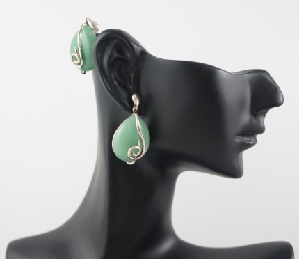  Boucles d'Oreilles en Jade et volutes d'Argent